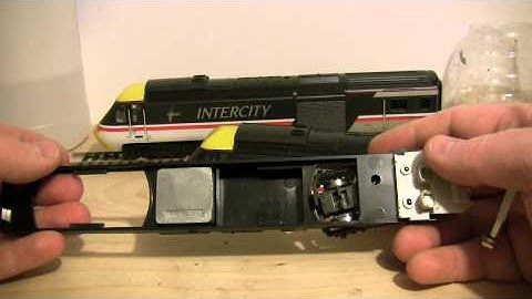 oorail.com | Hornby HST Class 43 Chassis Swap (oo gauge model railways)