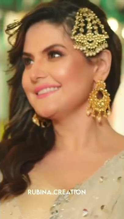 Eid ho jaegi muskura dijiye😍💫