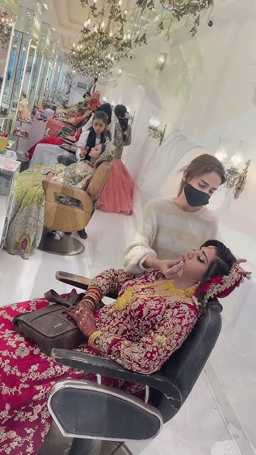 Beauty Parlour Jobs In Dubai 2023 jobsinfotoday jobsfir JobinUAE beauty-parlour-jobs-in-dubai-2023-jobsinfotoday-jobsfir-jobinuae