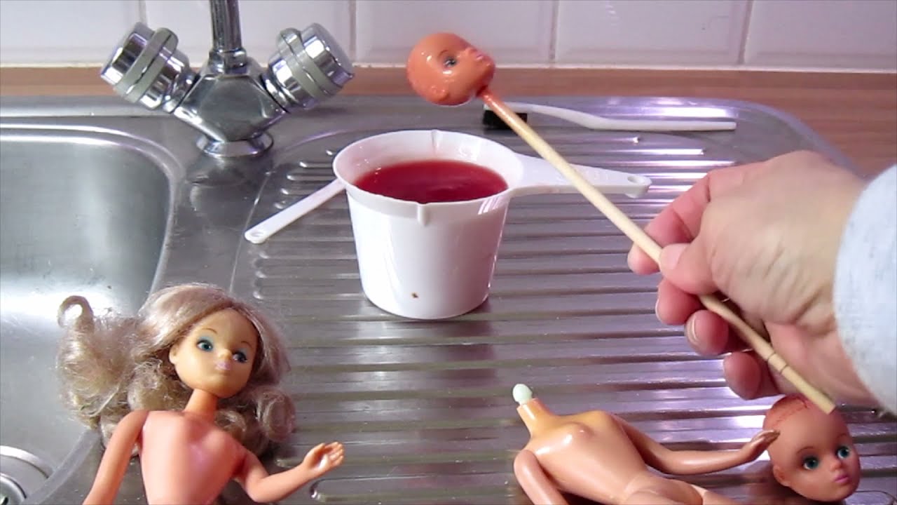 Dyeing vinyl doll heads