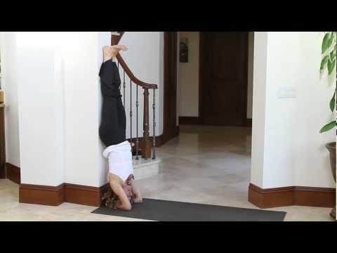 Headstand Yoga Pose for Beginners (Sirsasana) with Holly Mosier