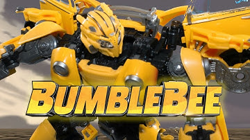 TRANSFORMERS: BUMBLEBEE - BUMBLEBEE VS SKYWARP [STOP MOTION]