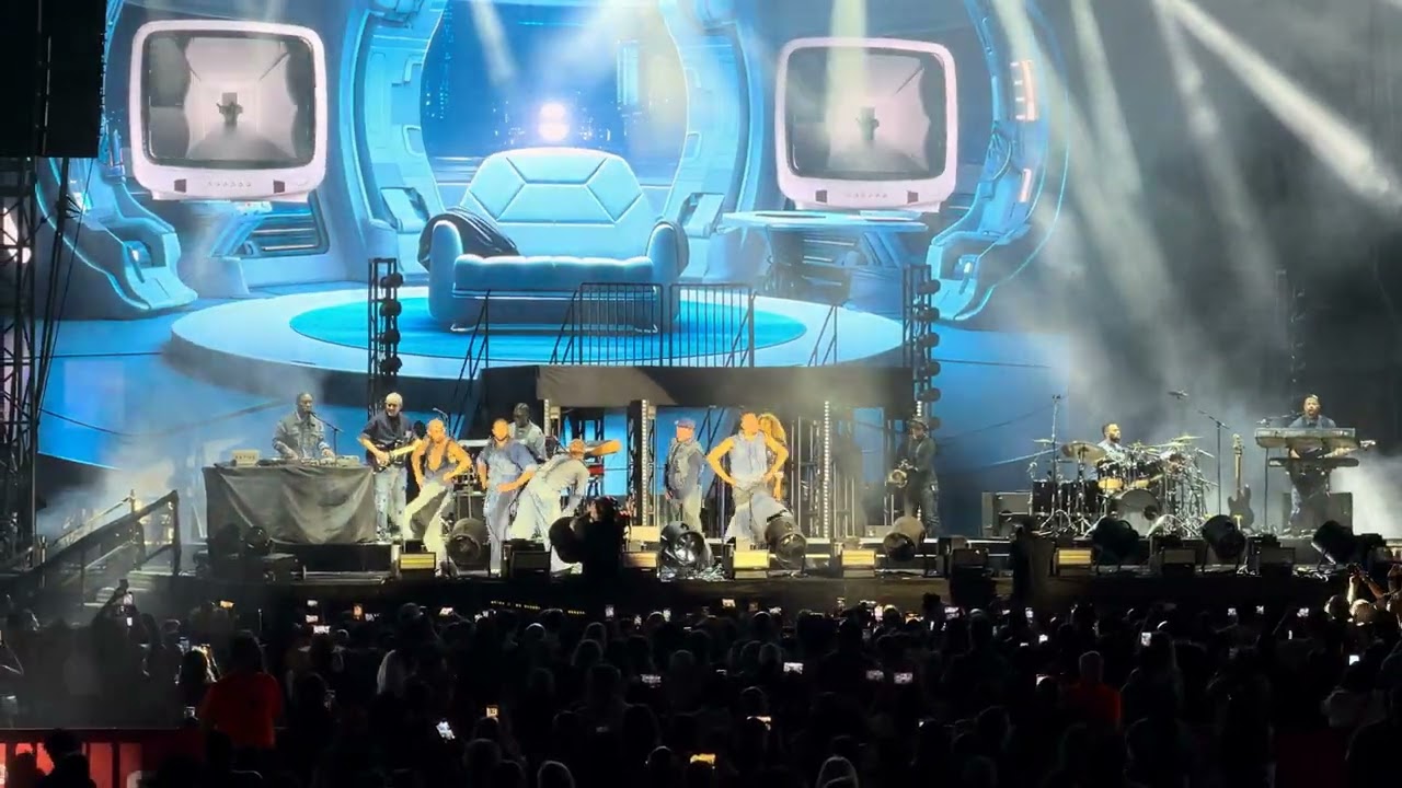 Janet Jackson performing “Scream” live in Dallas, TX- 11/15/25 #janetjackson #scream #michaeljackson