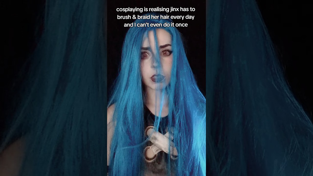 SHE DOES THIS EVERY DAY 😭 #jinx #arcane #cosplay #comiccon #funny