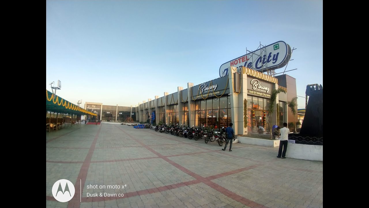 Dusk & Dawn Construction - Highway Drive-in Restaurant construction snap shots