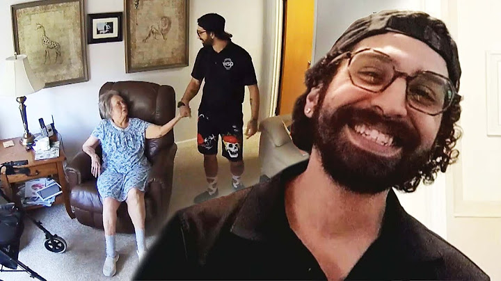 Pizza Delivery Man Helps 90-Year-Old Woman Into Her Home
