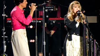 Video voorbeeld van "Harry Styles - Landslide with Stevie Nicks (One Night Only at The Forum) 12/13/19"