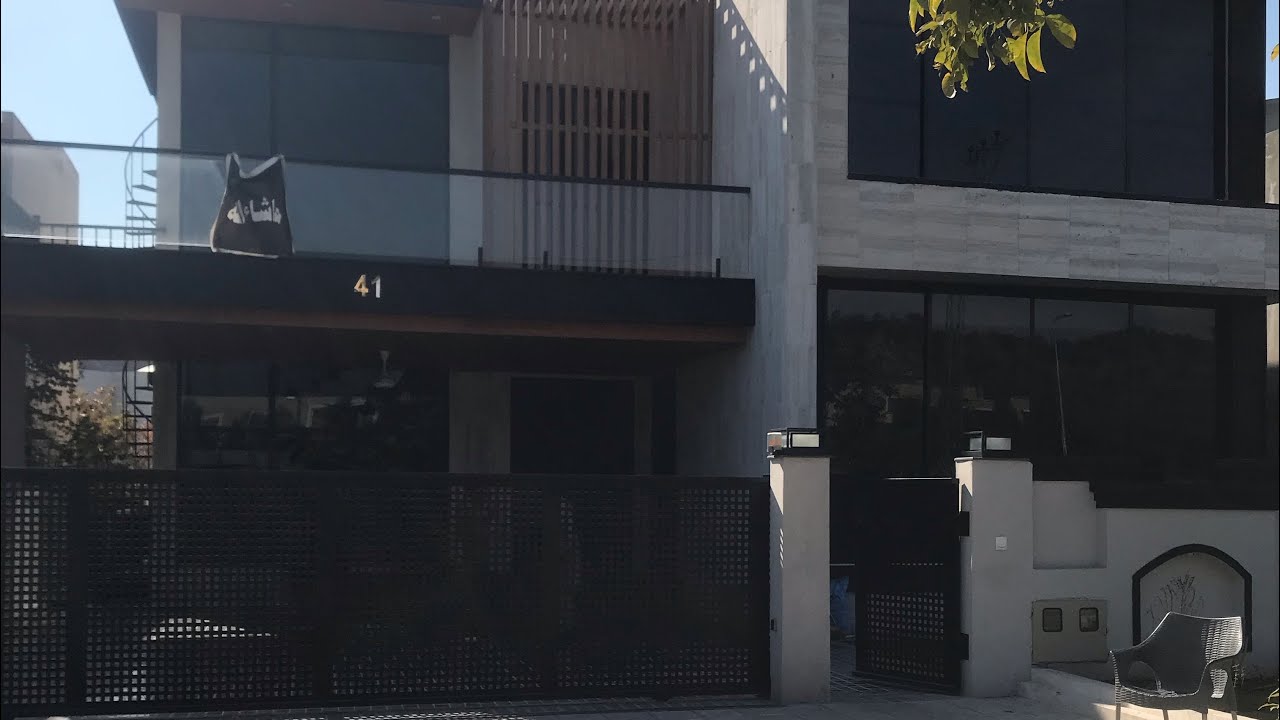 1 kanal ka gharmain&rooms railingkitchensbalcony