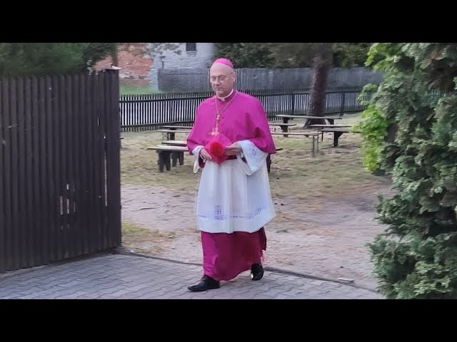 Biskup Sławomir Oder do wiernych na zakończenie mszy rozpoczynającej kwartalną pielgrzymkę pokutną