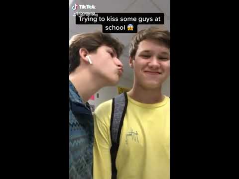 Kissing the homies // Bromance (homiesexual) Tiktok