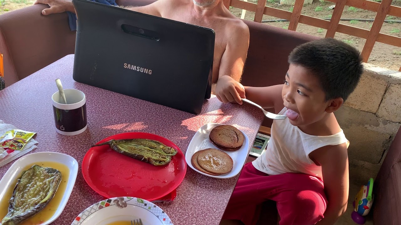 Cooking eggplants for breakfast - YouTube