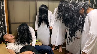 起きたら目の前に貞子が100人立ってる【恐怖ドッキリ】