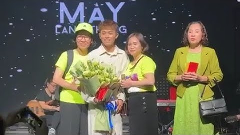 Hồ Văn Cường, khoảnh khắc sân khấu, nhận quà từ fc xanh đọt chuối cực kỳ dễ thương,