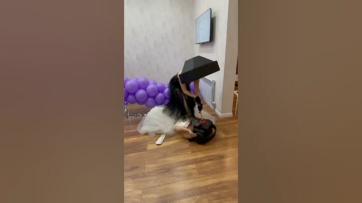 AMAZING TV WOMAN X SPEAKER WOMAN🫣