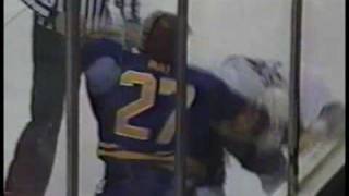 Brad May vs Nick Kypreos Jan 6, 1993