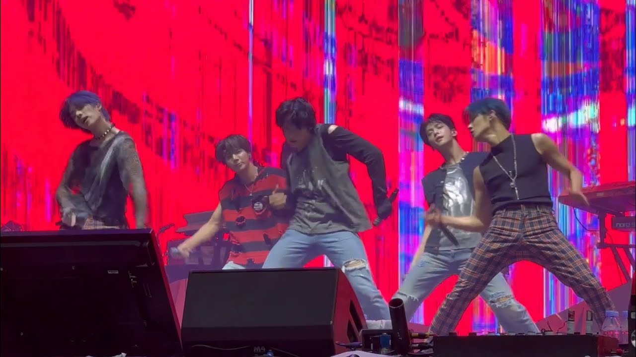 Fancam 220730 TXT Frost Lollapalooza 2022 Concert Live Performance Tomorrow x Together