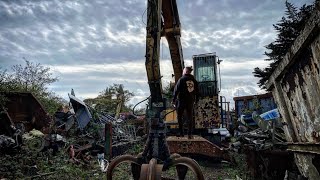 Unbelievable Discovery! This Abandoned Scrapyard Is A Goldmine With Thousands Left Inside! 💰💰💰