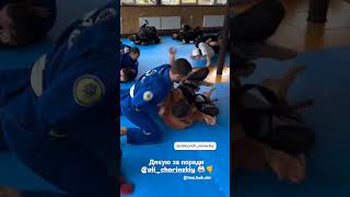 Чорний пояс з БЖЖ @AliCharinskyзапросив поборотись білого пояса) Збори ТМС Хаб у Карпатах #tms