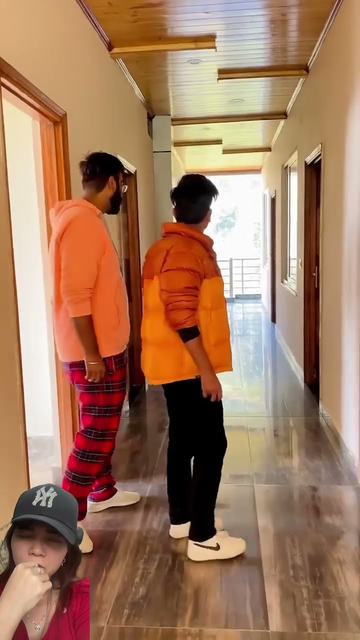 Isengin tetangga ketik pintunya ⁉️