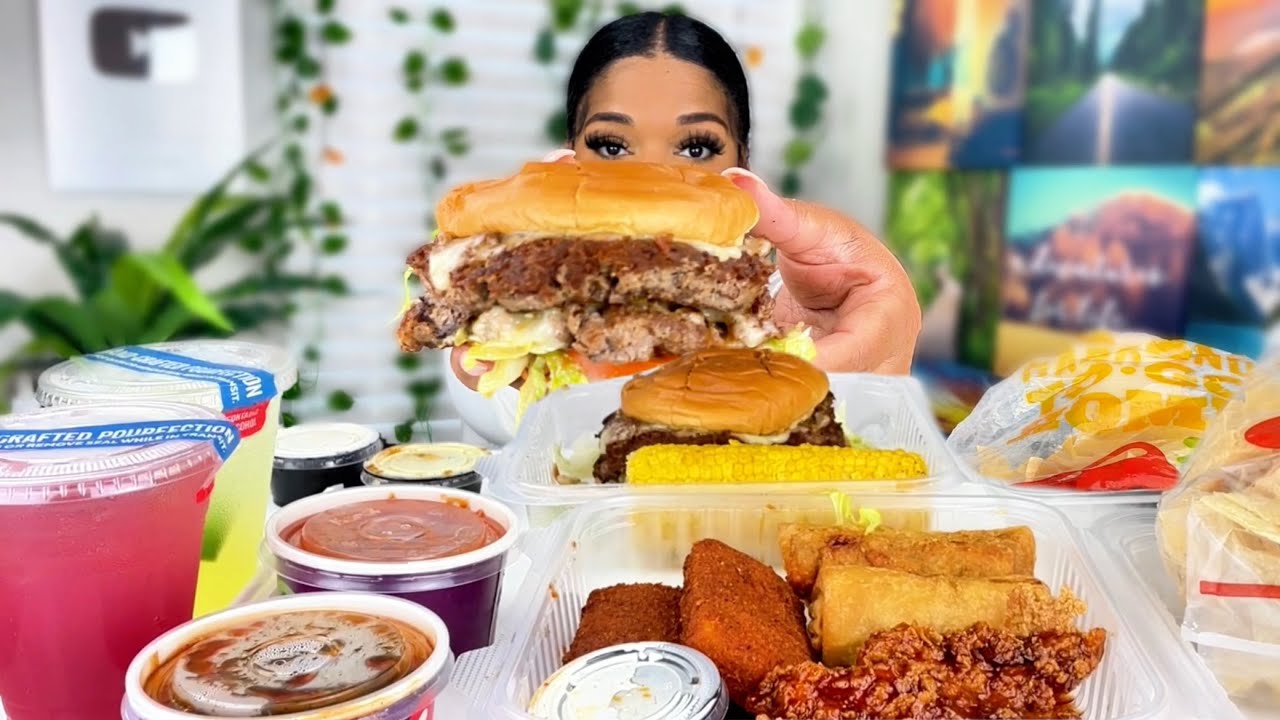 CHILI’S MUKBANG | TRIPLE DIPPER | MASSIVE BURGER | I BEEN SLEEPING ON CHILI’S 🌶️