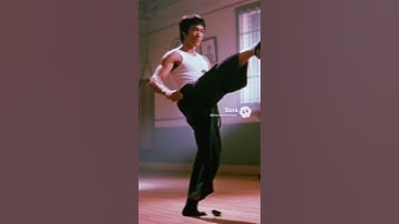 Bruce Lee executing slow controlled warm-up kicks  #kungfu  #viralshort