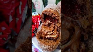 FAÇA EM CASA❗🥰 BOLINHO DE CHUVA RECHEADO COM BOMBOM DELICIOSO / Delícias da Cíntia #shorts
