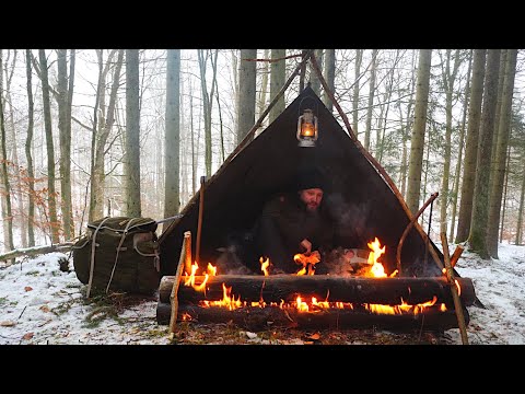 Solo Winter Bushcraft Trip - Old School Camping and Cooking