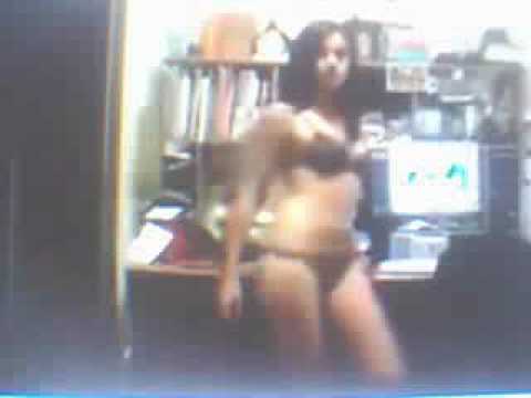 chica sexi bailando calatita