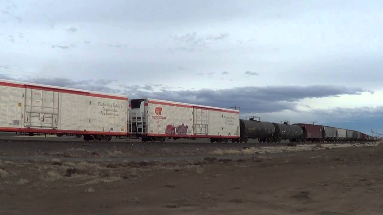 CBRW 2294 leads a local outside of Othello, WA 10-23-14