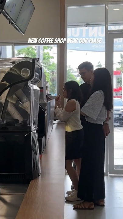 Newly Opened Tomoro Coffee Shop #shorts #coconutcoffee #tomorocoffeeindonesia #indonesiancoffee