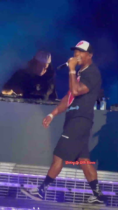 Ja Rule's iconic verse in 'Can I Get A...' still hyping crowds up #JaRule #JayZ #WhereThePartyAtTour