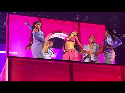 Becky G - Bailé Con Mi Ex Live Mi Casa, Tu Casa Tour 2023