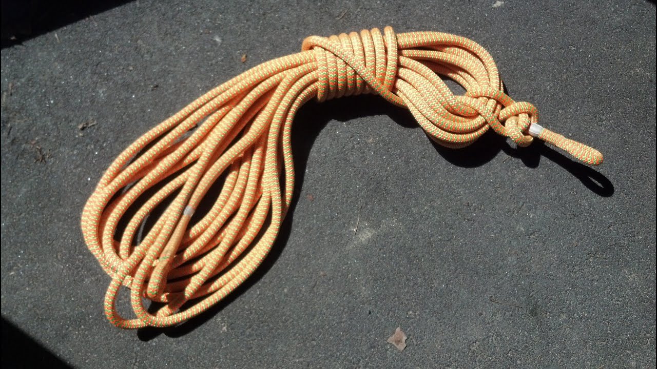 Basic Rope Coiling Method Used by Tree Workers 