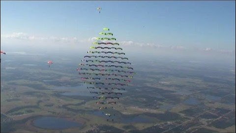 100-Way Canopy Formation World Record