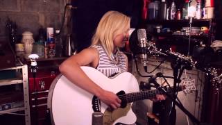 Philippa Hanna - In Your Presence // (Paul Whitfield Cover) chords