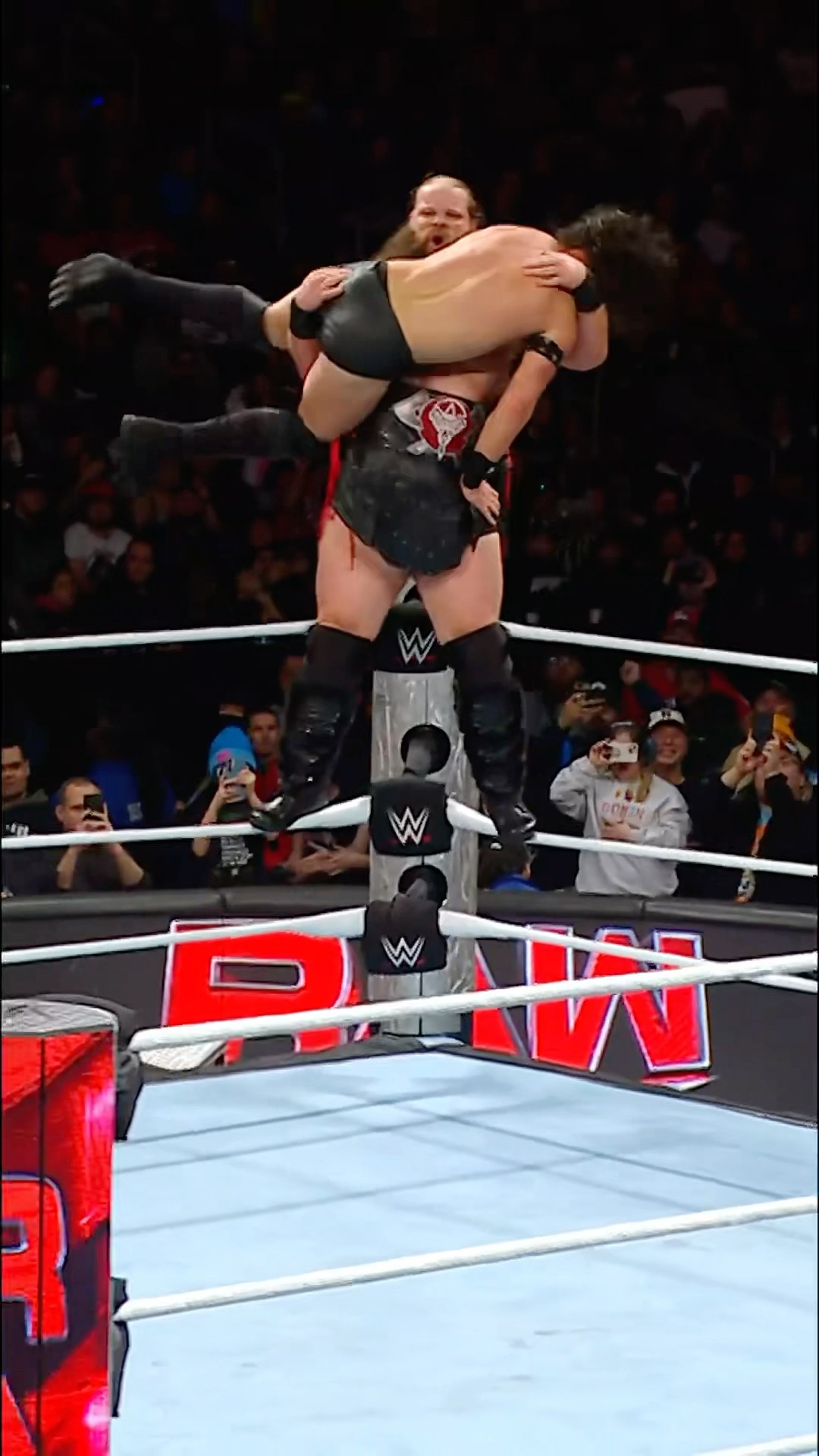 It shouldn't surprise anybody that The WAR RAIDERS are your NEW World Tag Team Champions! ??