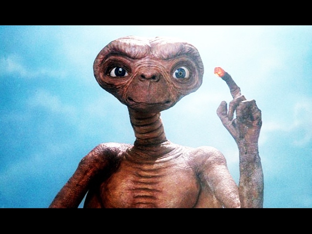 E.T. El Extraterrestre (Trailer 20 Aniversario) 