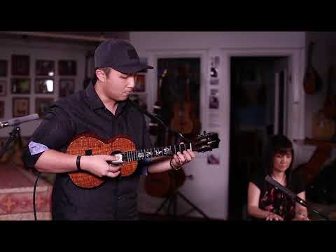 Kris Fuchigami "Raindrops Keep Falling on My Head" Ukulele Instrumental