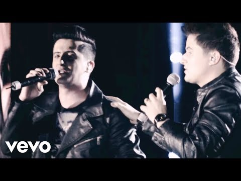 Putar Paz e Amor - André e Felipe