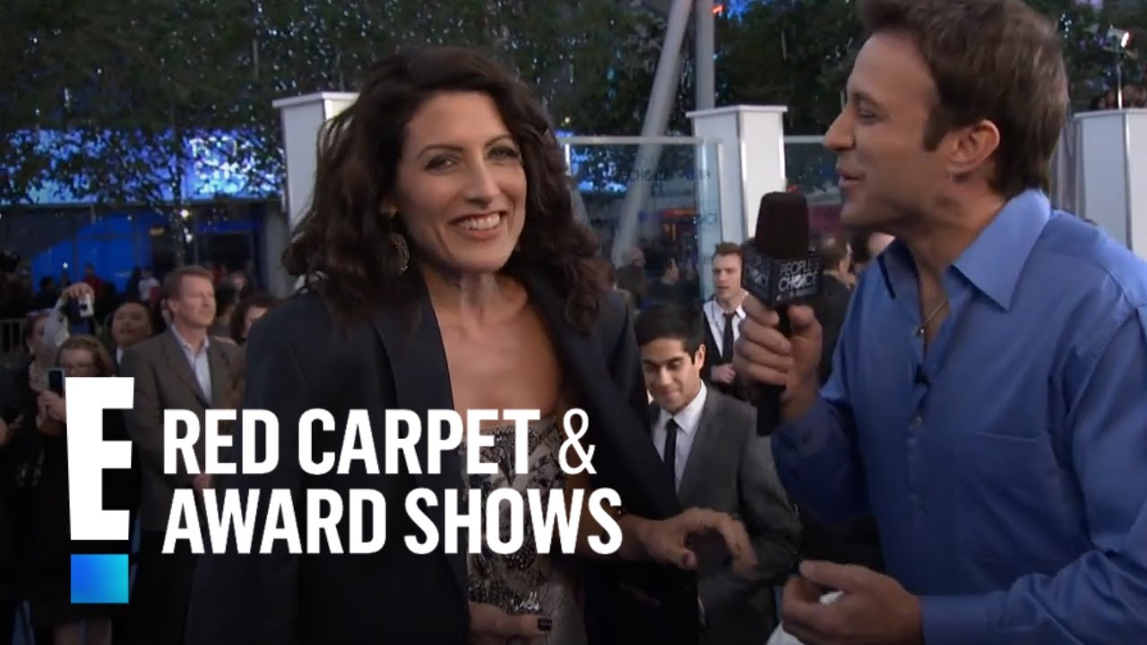 Lisa Edelstein on the Red Carpet | E! People's Choice Awards
