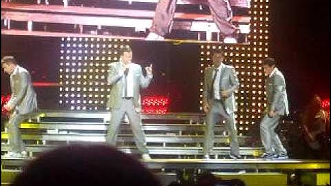 NKOTB Opening and Full Service 6/19/09 Mansfield, MA