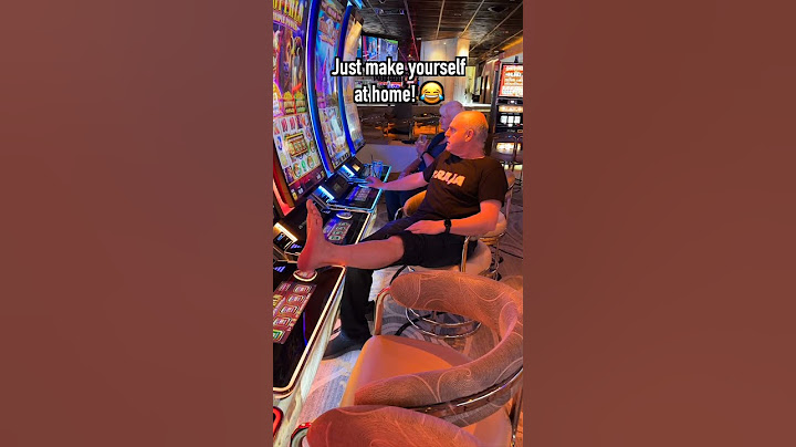 JUST MAKING YOURSELF AT HOME! #casino #slots #jackpot