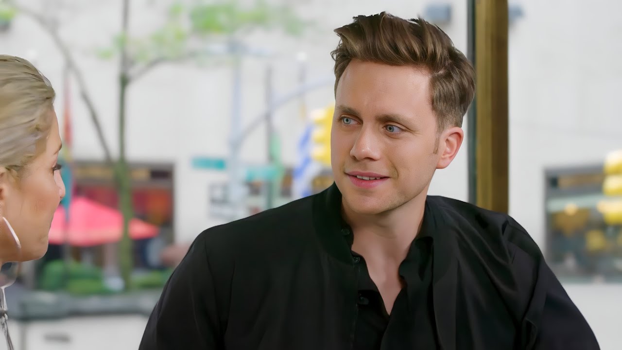 شاب اعمي والدته بتجبله خدامه عشان تساعده فبيقع في حبها ولما بيرجع نظره بيسبها وبيشوف غيرها