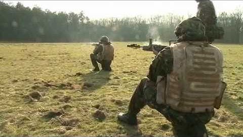 Pre-deployment training for 7 Signals 11.02.11