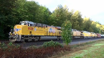 UNION PACIFIC Pacing a 4-unit GEVO freighter from Troutdale to Multnomah Falls (3-clips)