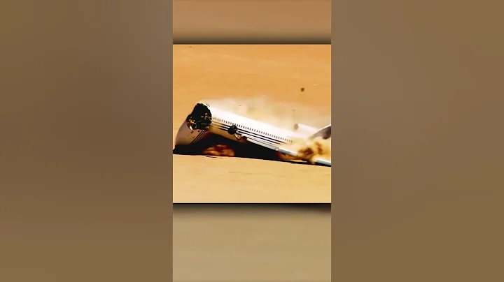 Airplane Crashes in Desert | #shorts #airplane #crash