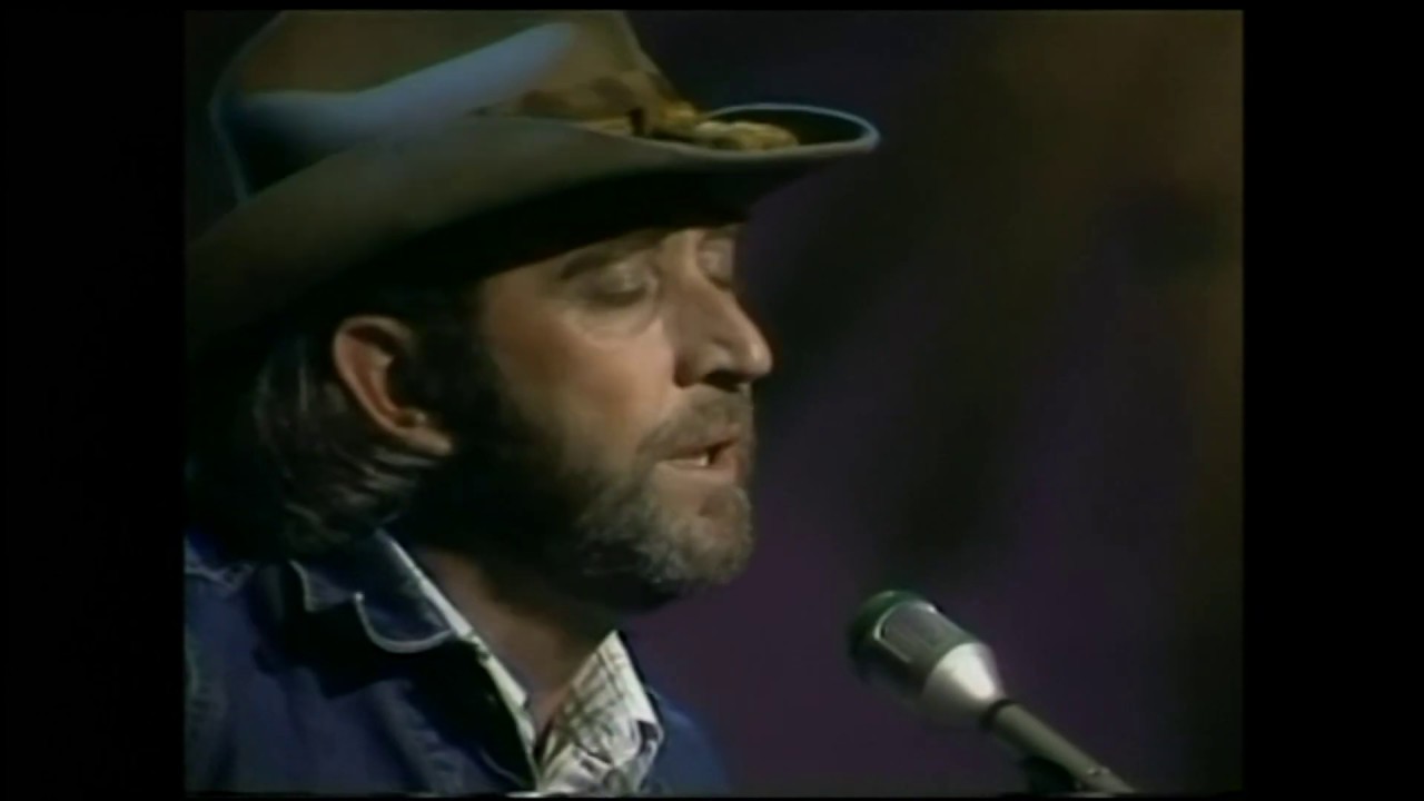 Don Williams Lay Down Beside Me 1978 - YouTube