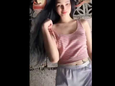 TIKTOK NO BRA CHALLENGE