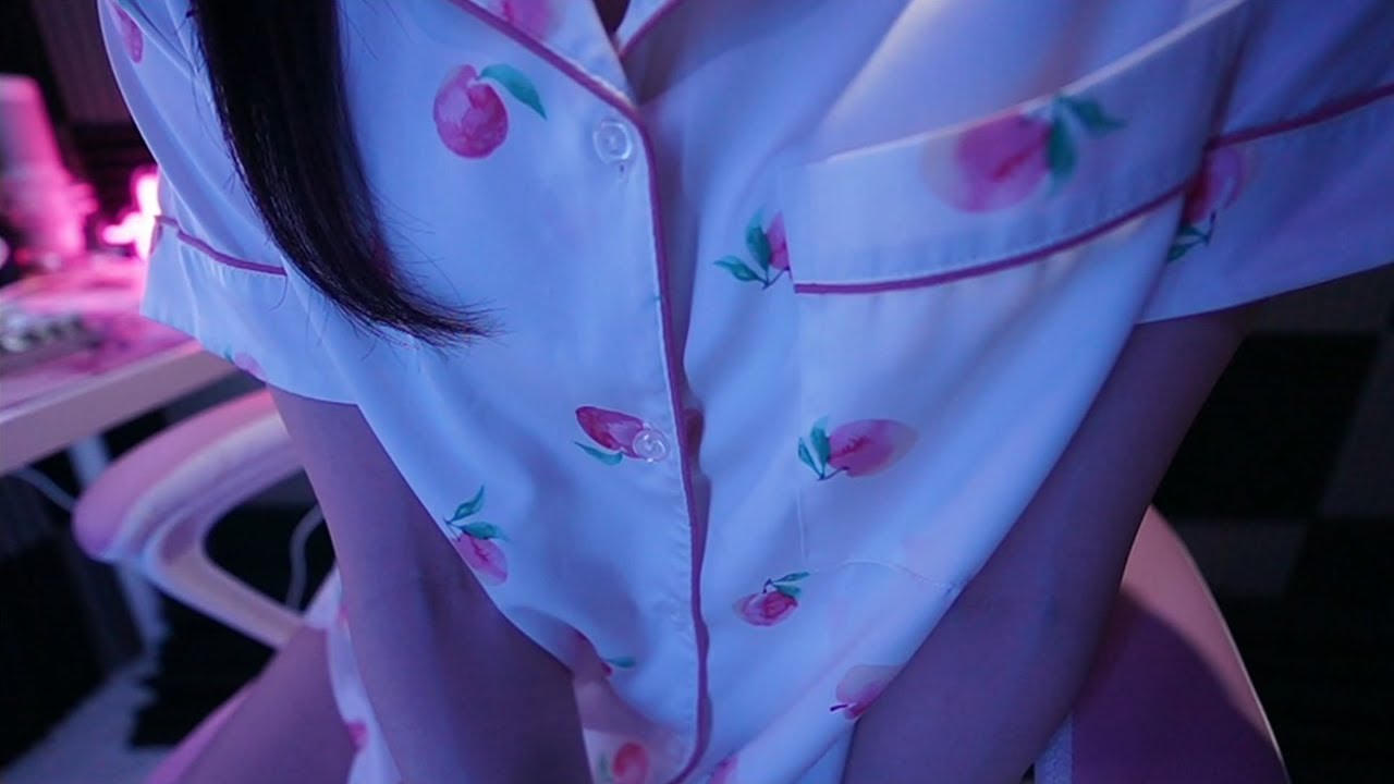 ASMR┊タッピング＆耳ふぅしながら0距離囁き