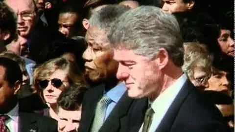 Nelson Mandela visits the Clintons at the White Ho...
